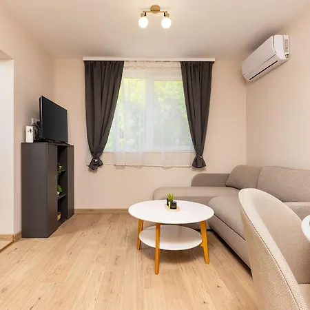 1bd Modern Retreat In A Peaceful Area By Flat Manаger *